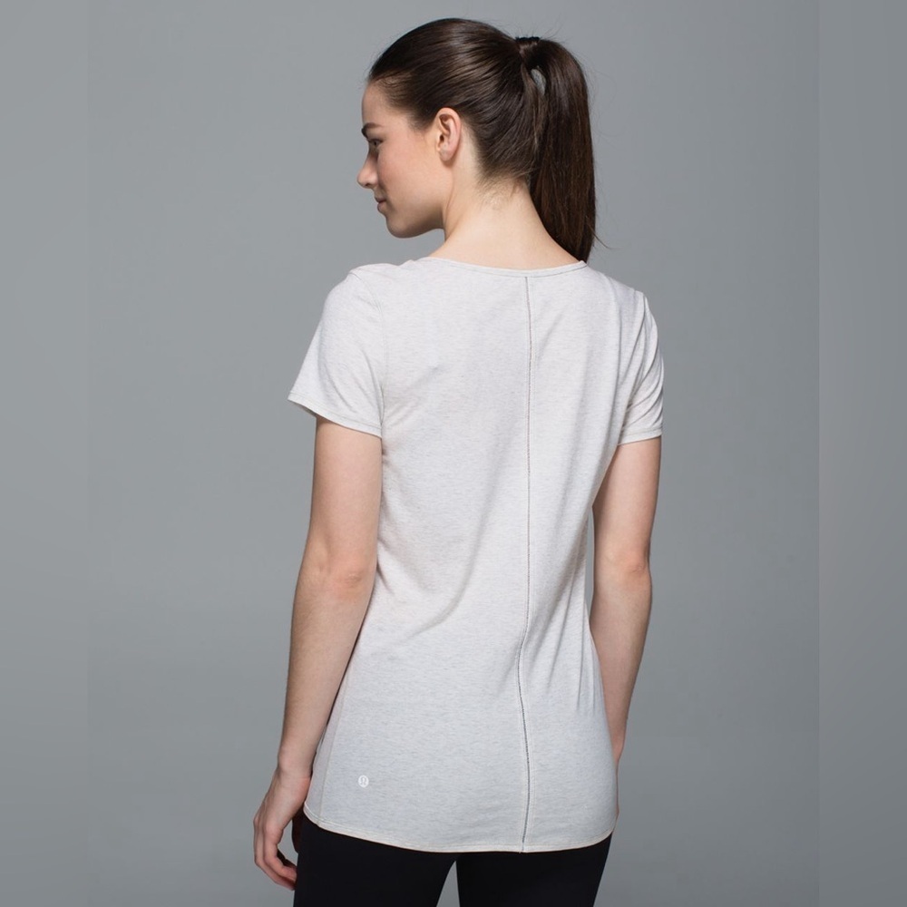 Lululemon Superb Short Sleeve Tee Wee Stripe Heathered Light grey ladder stich - Picture 3 of 11